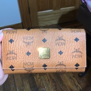 Mcm wallet